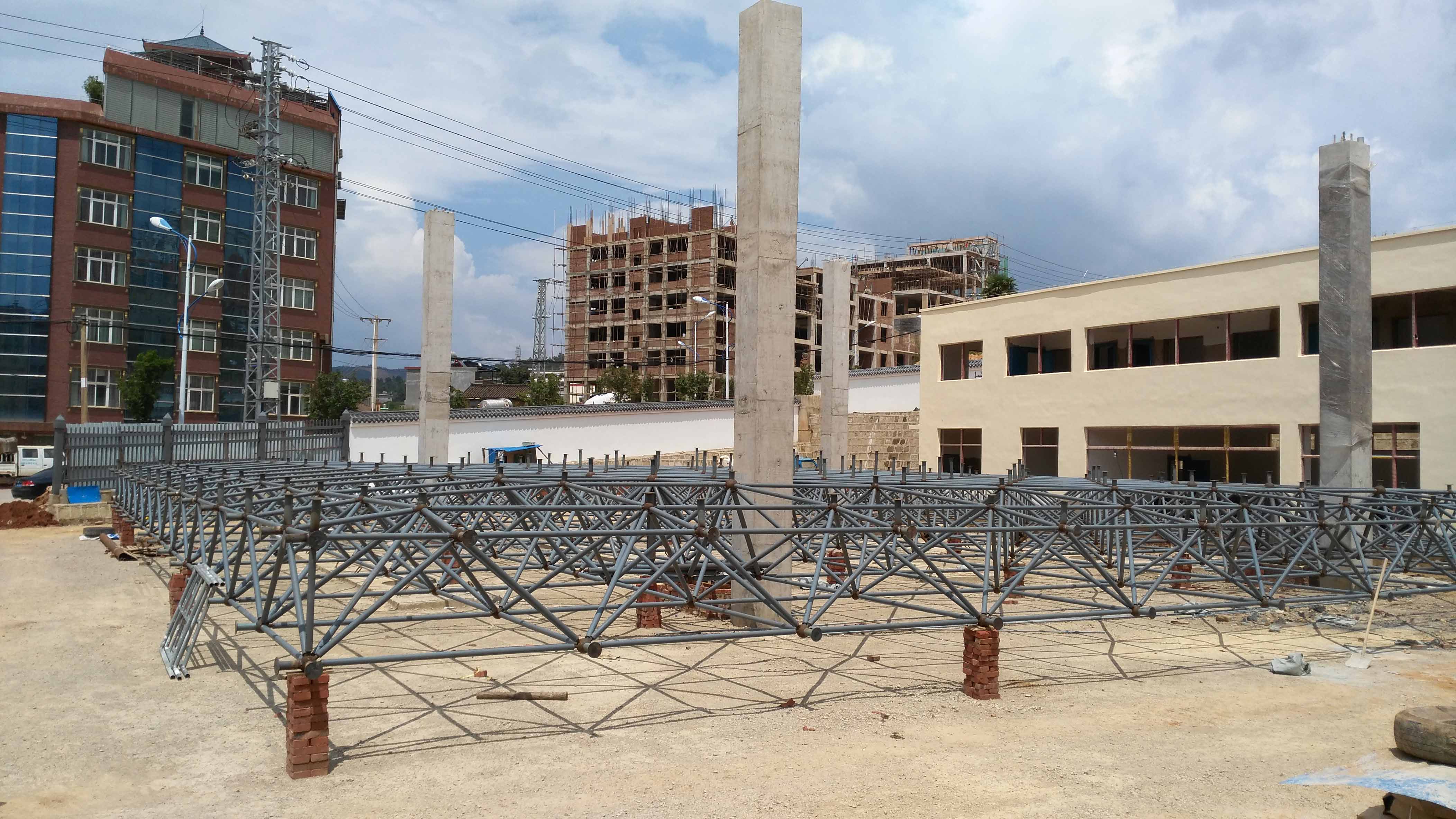 公主岭小型加油站网架